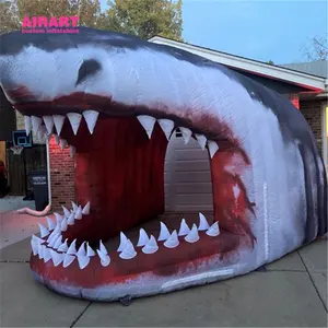 Huge Size Realistic Feed Back Picture Inflatable Shark Mouse Tunnel For Event Decoration