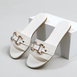 Nouvelles Sandales Plates Tendance pour Femmes – Chaussures <span class=keywords><strong>de</strong></span> Créateur Populaires d'Été – Talons Ouverts à Boucle <span class=keywords><strong>de</strong></span> Haute Qualité - Product Image 3