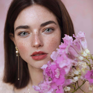 Meilleures ventes Lentilles <span class=keywords><strong>de</strong></span> <span class=keywords><strong>contact</strong></span> cosmétiques naturelles douces grises pour <span class=keywords><strong>Halloween</strong></span> pour la performance - Product Image 1