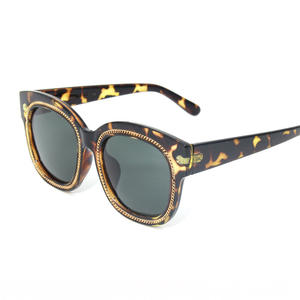 Gafas de Sol Polarizadas Qianai para Mujer, Montura de Cadena, Protección UV400, Gafas Deportivas para Exteriores, Tipo 3, Lentes AC - Product Image 2