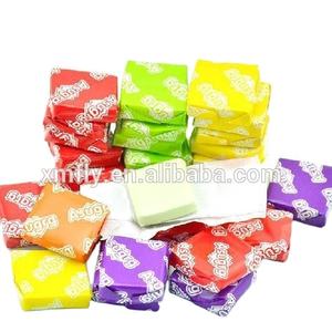 Bonbons colorés emballés dans des enveloppes, bonbons au lait de gelaine moelleux - Product Image 4