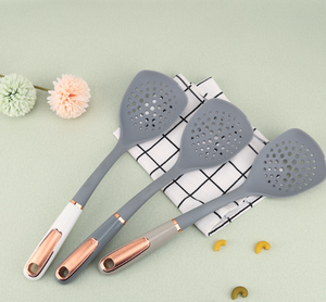 Ustensiles de cuisine sûrs et résistants à la chaleur, plusieurs styles disponibles, spatule, cuillère, écumoire, ensemble d'ustensiles de cuisine en nylon - Product Image 6