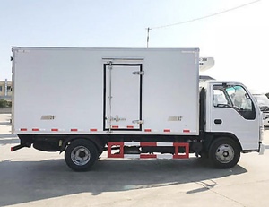 Camion frigorifique Isuzu M100 petit 4x2 5 tonnes utilisé pour le transport alimentaire avec température constante et protection de l'environnement - Product Image 4