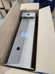 พัดลมอุตสาหกรรมแบบตั้งพื้น HVLS ใบพัดอะลูมิเนียมแมกนีเซียมอัลลอยด์ ป้องกันน้ำละออง IP55 ปริมาณลม 26000 ลูกบาศก์เมตร/ชั่วโมง ระบายอากาศ 420 - Product Image 5