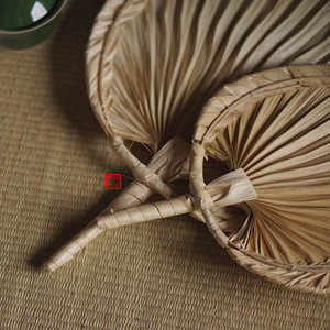 Ventilateur rafraîchissant en feuilles de palmier naturelles, éventail en feuilles de bananier tressé à la main de style ancien pour éloigner les moustiques, décoration Instagram-worthy pour le thé - Product Image 3