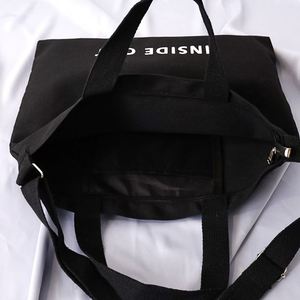 Sac fourre-tout en toile de coton noir avec bandoulière amovible et impression de slogan pour femme, idéal pour le quotidien et le shopping décontracté - Product Image 4