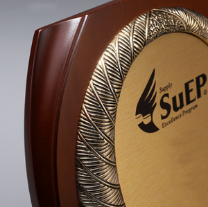 <span class=keywords><strong>Militar</strong></span> de madera placas de madera de roble placas de grabado de <span class=keywords><strong>placa</strong></span> de madera de la forma redonda - Product Image 4