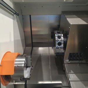 Moteur universel horizontal TCK56A pour tour, à broche unique, de moyenne capacité, haute précision et économe en énergie pour le travail des métaux - Product Image 4
