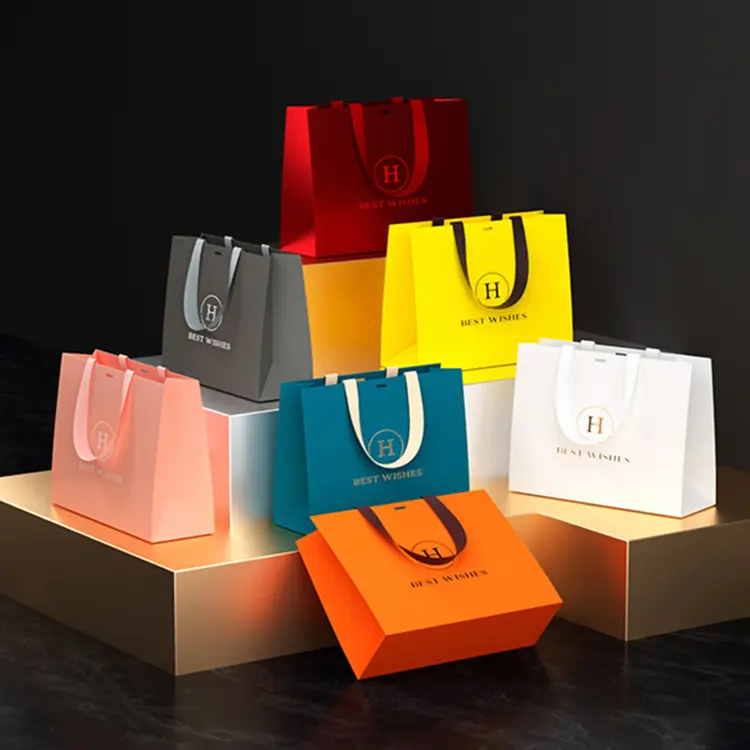JIALAN Wholesale Custom Printed Logo Luxury White Paper Bag Retail Boutique Shopping Gift Paper Bags With Your Own Logo