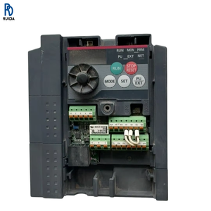 Variateur de fréquence AC pour automatisation industrielle FR-D740-0.75K-CHT 0.75kW 3 phases 380V pour le contrôle de vitesse du moteur - Product Image 1