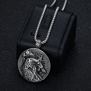 Kalung Liontin Totem Serigala Bajak Laut Viking Punk Vintage Anti Air Anti Karat Bahan Stainless Steel untuk Pria Grosir - Product Image 6