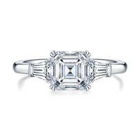 Cincin Batu Moissanite Potongan Princess 2 Karat 7x7mm Mewah Ringan untuk Wanita, Perak Sterling S925 Berlapis Rhodium dengan Setting Cakar Model Pagoda