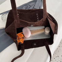 Sac fourre-tout pour femmes, mode décontractée, logo personnalisé en gros, grande capacité, sac pour femmes, compact et tendance, sac à bandoulière unique, durable