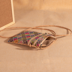 กระเป๋าสะพายไหล่ใบเล็กทรงซองจดหมายลายดอกไม้สไตล์ชาติพันธุ์หยวนมู่หยวน สายสะพายเดี่ยว ปิดด้วยซิป ผลิตจากโพลีเอสเตอร์ เข้าได้กับทุกชุด - Product Image 2