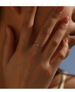 Anillo Minimalista de Plata S925 con Banda Trenzada y Circonita Cúbica, Elegante para Uso Diario - Product Image 6