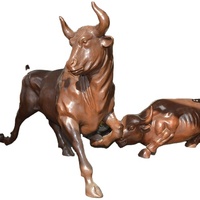 Statue d'animal en métal de grande taille, Statue de taureau de rue murale en Bronze