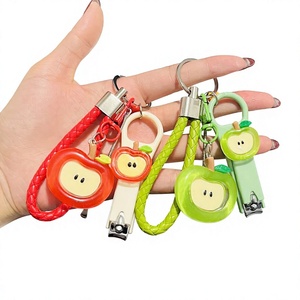 Lindo cortauñas con forma de manzana, mini herramienta de manicura portátil, llavero de resina, adorno para bolso, para uso diario, regalo - Product Image 1