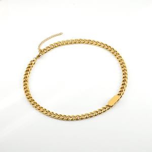 Conjunto de Joyería de Moda Chapado en Oro de 18K: Anillo, Pulsera, Colgante, Pendientes y Collar con Cadena Cubana - Product Image 5