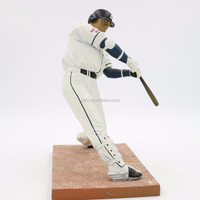 Figur Pemain Baseball Polyresin Multi-Warna Buatan OEM - Ukuran Dapat Disesuaikan Dekorasi Rumah