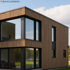 Façade de villa résidentielle de luxe en Amérique du Nord, revêtement extérieur en panneaux de fibres-ciment ignifuges haute densité de 12 mm - Product Image 1
