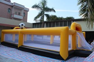Cancha de fútbol inflable con aro de baloncesto para juegos deportivos infantiles al aire libre - Product Image 1