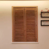 Armoire de rangement respirante en bois massif sur mesure, style médiéval, avec portes et fenêtres à persiennes, décorative et ombrante