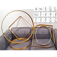 Cadre de miroir en Aluminium noir doré, grand miroir de fenêtre arqué, décoratif de sol, Long support de miroir de dressing, OEM