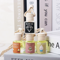 Vente chaude, diffuseur d'air pour voiture en verre suspendu, parfum liquide, ornement suspendu, parfums de voiture, aromathérapie, rafraîchisseur d'air automobile