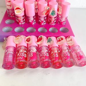 <span class=keywords><strong>Gloss</strong></span> à lèvres de la série de Noël à motifs de dessins animés, best-seller transfrontalier, hydratant et nourrissant avec une finition lumineuse - Product Image 3