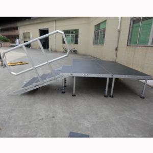 Scène portable en aluminium et bois avec montage facile et surface antidérapante pour événements en extérieur et en intérieur - Product Image 2