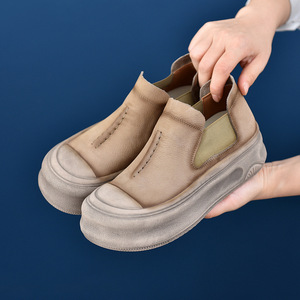 Chaussures plates décontractées pour femmes automne 2024, style rétro de luxe, niche, légères, confortables pour la marche, marron/khaki, talon compensé moyen - Product Image 1