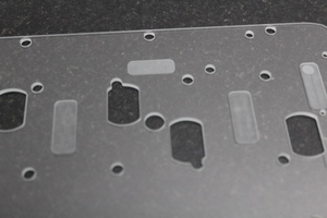 Customized High Transmittance CNC Drilled Square <strong>Semiconductor</strong> Quartz Glass Fused <strong>UVC</strong> Quartz Slot Perforated Plate Cutting - Product Image 3