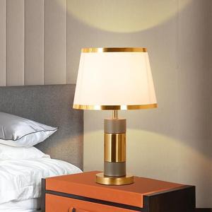 Lampe de table de luxe créative américaine postmoderne, tactile, minimaliste, lampe de bureau pour chambre à coucher, salon, bureau, lumière LED - Product Image 2