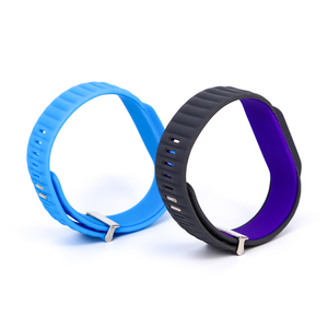 Bracelet en silicone RFID étanche 125 kHz avec puce F08 pour adhésion en piscine et <span class=keywords><strong>salle</strong></span> <span class=keywords><strong>de</strong></span> <span class=keywords><strong>sport</strong></span> - Product Image 2