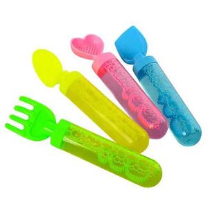 4 pièces de jouets à bulles bon marché, bâtonnets à bulles en plastique, baguette à bulles en forme de bâton, jouet pour enfants, nouveau jouet d'été en plein air - Product Image 3