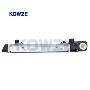 1728905 KOWZE Autres pièces de refroidissement automatique Radiateur en aluminium de voiture pour BMW 3 Z3 1.9 MT <span class=keywords><strong>1995</strong></span>- 32MM 17111728907 1247145 - Product Image 3