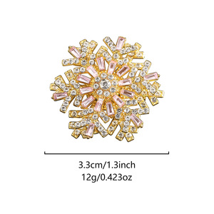 <span class=keywords><strong>JoJo</strong></span> 2025 broche de copo de nieve giratorio de joyería de aleación de lujo de gama alta para niños para <span class=keywords><strong>ropa</strong></span> Pin traje Top ramillete broches de moda - Product Image 4