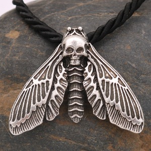 <span class=keywords><strong>Mort</strong></span> Tête Crâne <span class=keywords><strong>Papillon</strong></span> <span class=keywords><strong>Papillon</strong></span> Pendentif collier Pour Homme En Acier Inoxydable Punk bon détail Animal Bijoux - Product Image 3