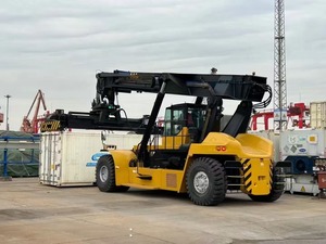 Reach Stacker Diesel FANTUZZI KALMAR SANY Jaune d'occasion 45 tonnes pour opération en zone terminal - Product Image 3
