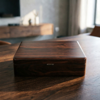 Boîte cadeau vidéo en bois brillant avec écran LCD, doublure en PU, logo personnalisé, couvercle à charnière pour chocolats, cadeaux de luxe pour la Saint-Valentin, le Ramadan et l'Aïd