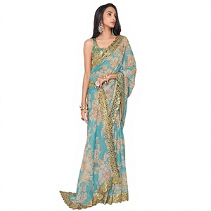 Sari en soie bleu ciel avec imprimé floral et bordure brodée or, tenue de mariage indienne traditionnelle pour femmes - Product Image 1