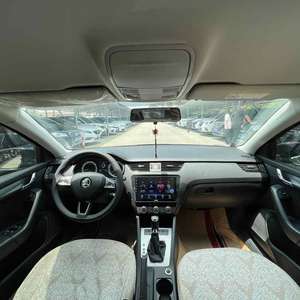 <span class=keywords><strong>Skoda</strong></span> Octavia Voiture d'<span class=keywords><strong>Occasion</strong></span> de 3 Ans 2022 1.5 L Saic-Volkswagen Familiale Économique à Carburant Transmission 6 Vitesses Hayon 5 Places - Product Image 6