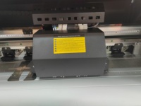 Máquina de Impresión Automática de 650 mm con Tinta Eco Solvente, Máquina de Impresión de Alta Precisión con Dos Cabezales de Impresión I3200 E1