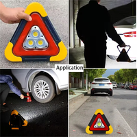 Triangle d'avertissement d'urgence pour voiture Signal lumineux de signalisation triangulaire clignotant pour voiture