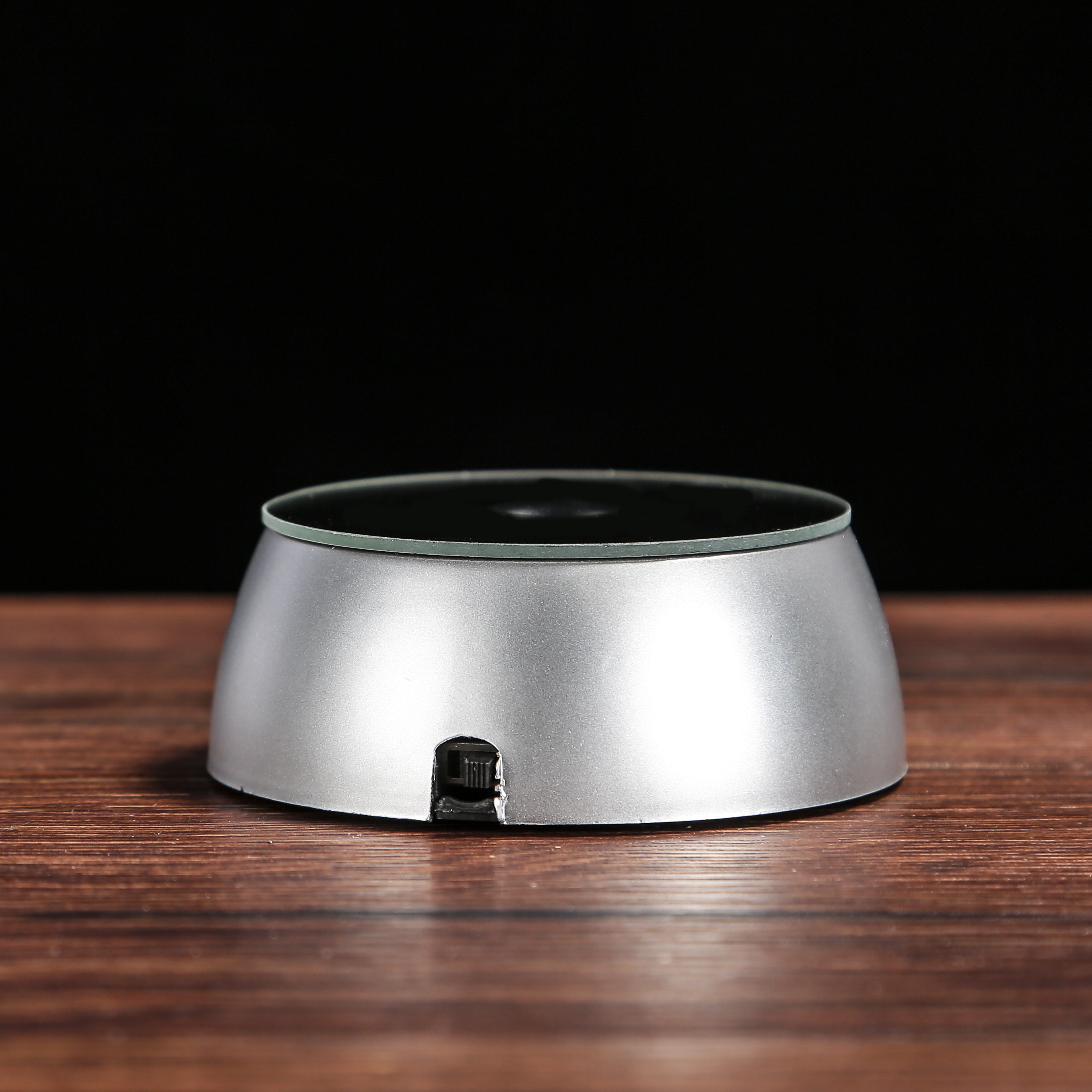 Оптовая продажа модных серебряных пластиковых светодиодных осветительных баз для хрустальных шаров 50 мм 80 мм