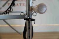 Máquina de Pilates Reformer de Madera de Roble con Torre, Barra Móvil de 6 Resortes de Grado Profesional, Semi Trapecio, para Entrenamiento de Core, Venta al por Mayor
