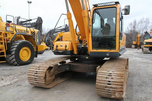 รถขุดตีนตะขาบมือสองจากเกาหลี รุ่น Hyundai 220lc-9s เครื่องยนต์ Yanmar ประสิทธิภาพสูง ปั๊มเกียร์และลูกปืนคุณภาพดี - Product Image 5