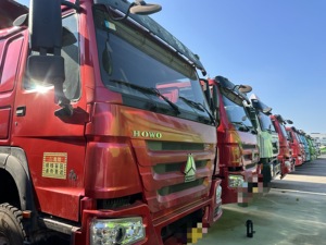 Camión volquete de ruedas Sinotruk Howo 40Ton 6*4 10 usado - Product Image 2