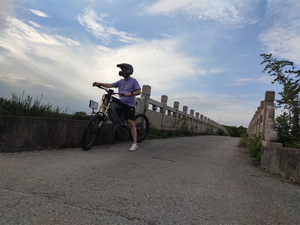 Venta Directa de Fábrica, Nuevo Modelo 2026, Bicicleta Eléctrica de Montaña con Motor de 72V 5000W, Batería de Litio de 35Ah, Alta Potencia, Alcance de 60 Km - Product Image 3