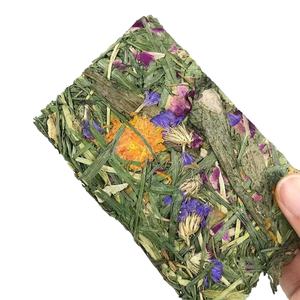 ארנבת חיות מחמד ארנב אוגר גימנסור דשא פריך ואקום טבעי אוגר מזון חטיפים מזון ויטמינים ומינרלים - Product Image 1